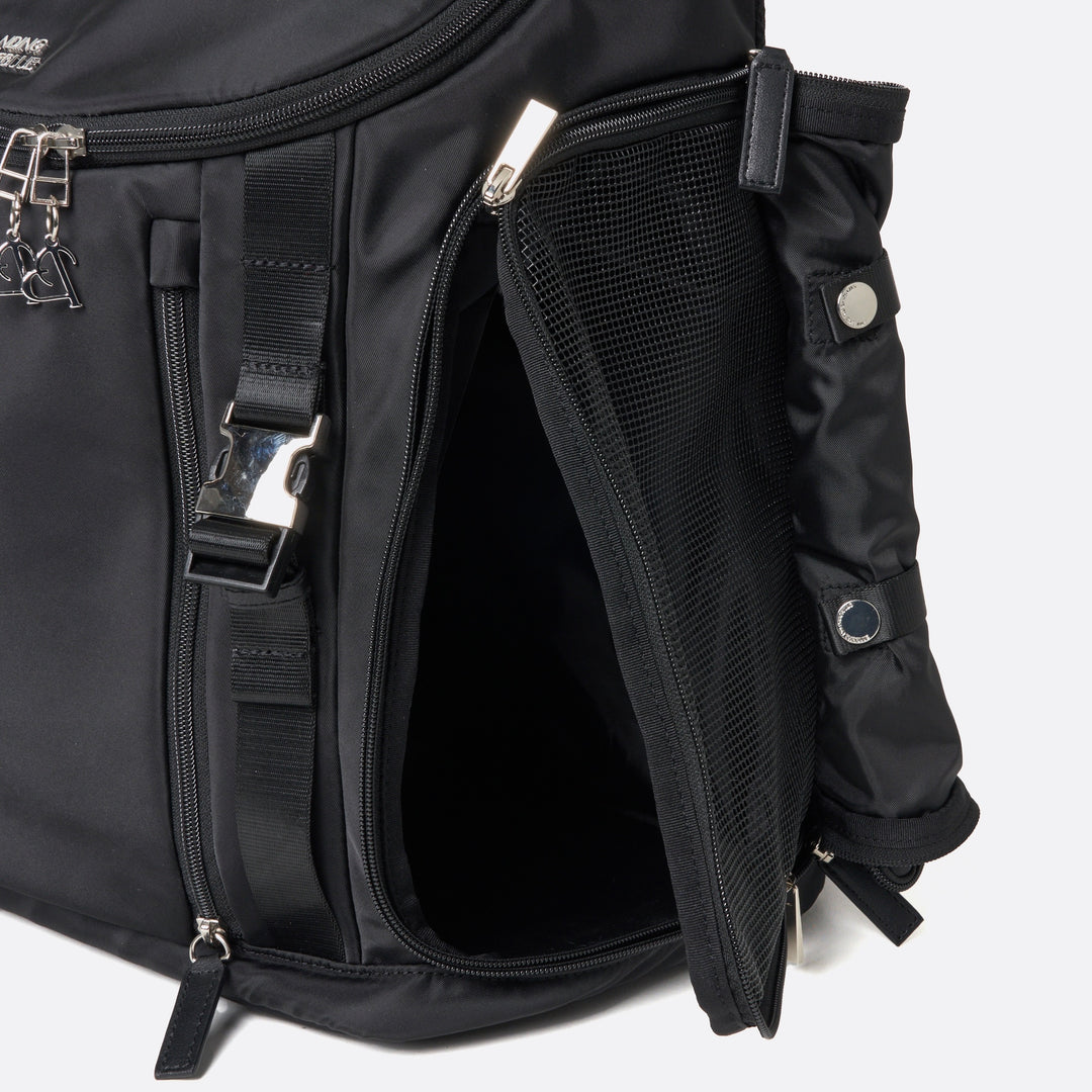 Ultimate Backpack – STANDING ON THE BLUE