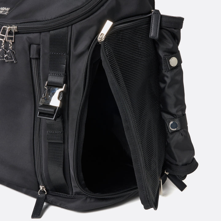 Ultimate Backpack – STANDING ON THE BLUE