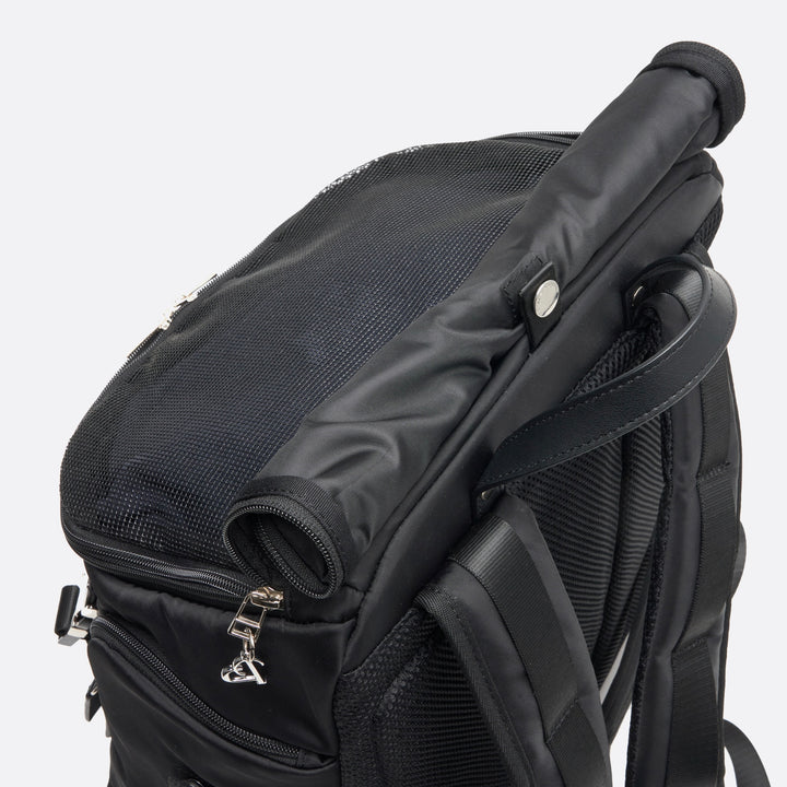 Ultimate Backpack – STANDING ON THE BLUE