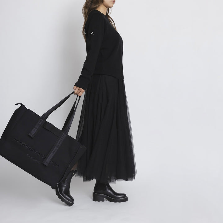 Ultimate Tote – STANDING ON THE BLUE